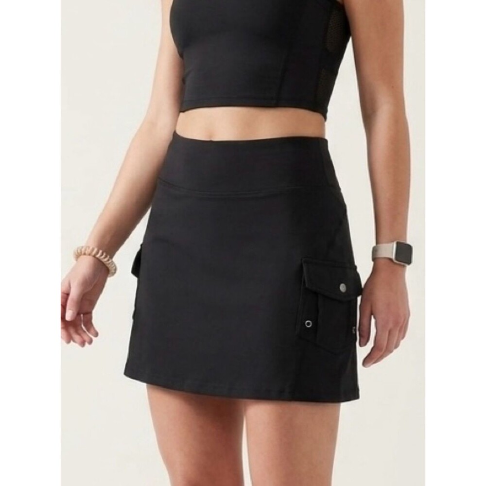 Athleta Black Activewear Cargo Skort Skirt White Logo Golf Pickleball SZ S